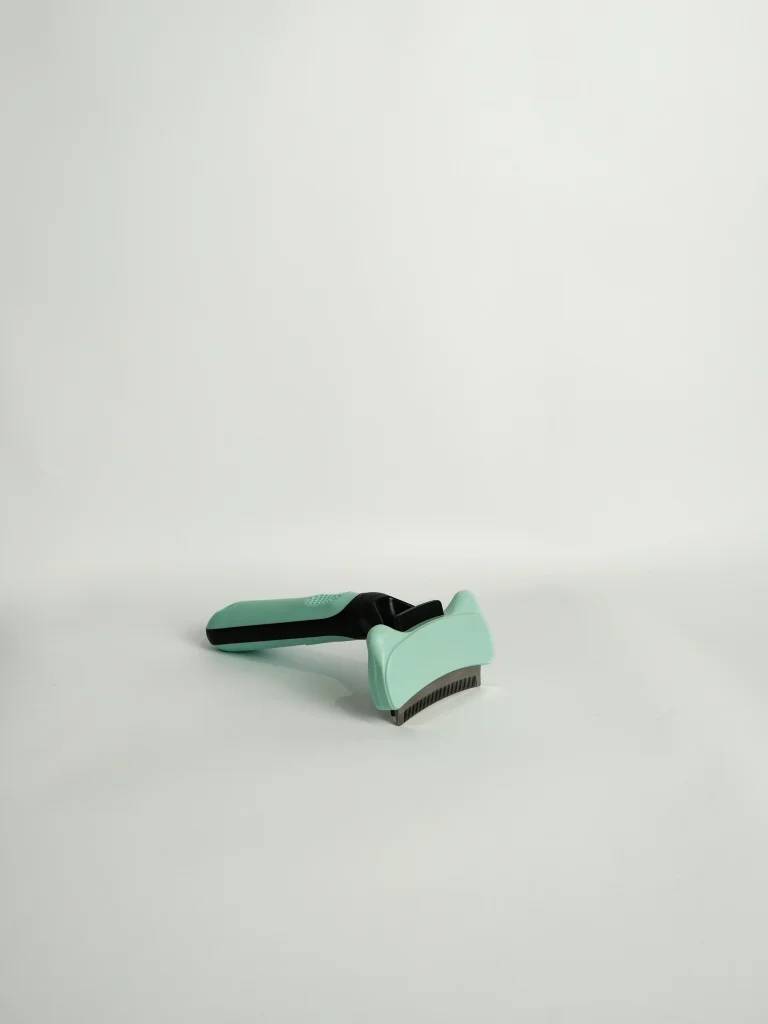 Self-Cleaning Pet Grooming Comb - Mint Green