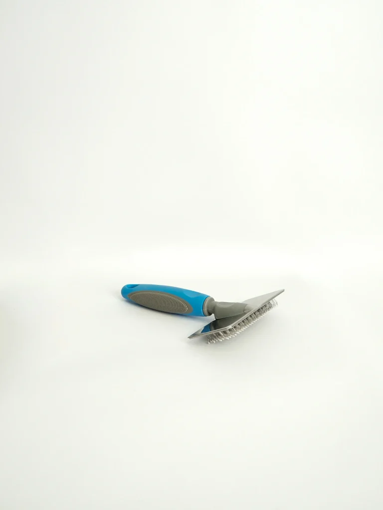 Slicker Brush - Blue