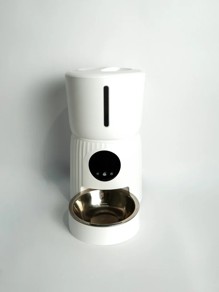 White automatic pet feeder without camera showing a sleek design for scheduled dog and cat meal times.