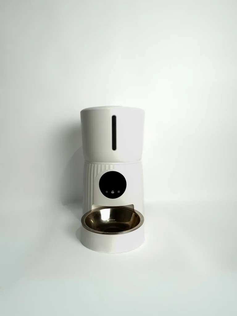 Side view of the Furtopia automatic pet feeder without camera highlighting the secure food storage container.